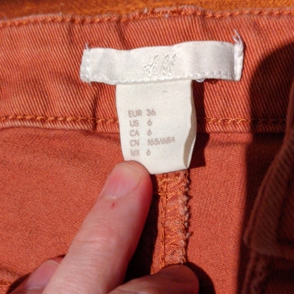 Orange booty shorts - Picture 5 of 5